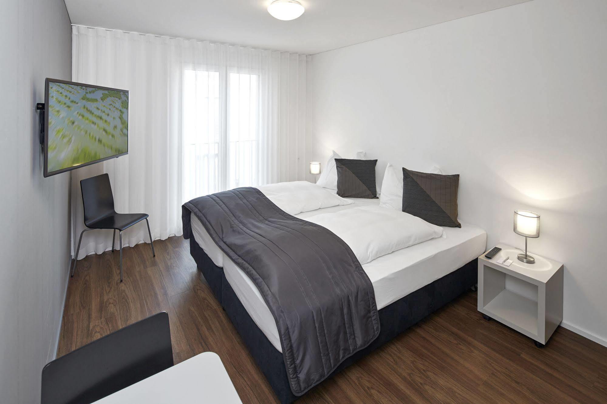 Aparthotel באדן מראה חיצוני תמונה