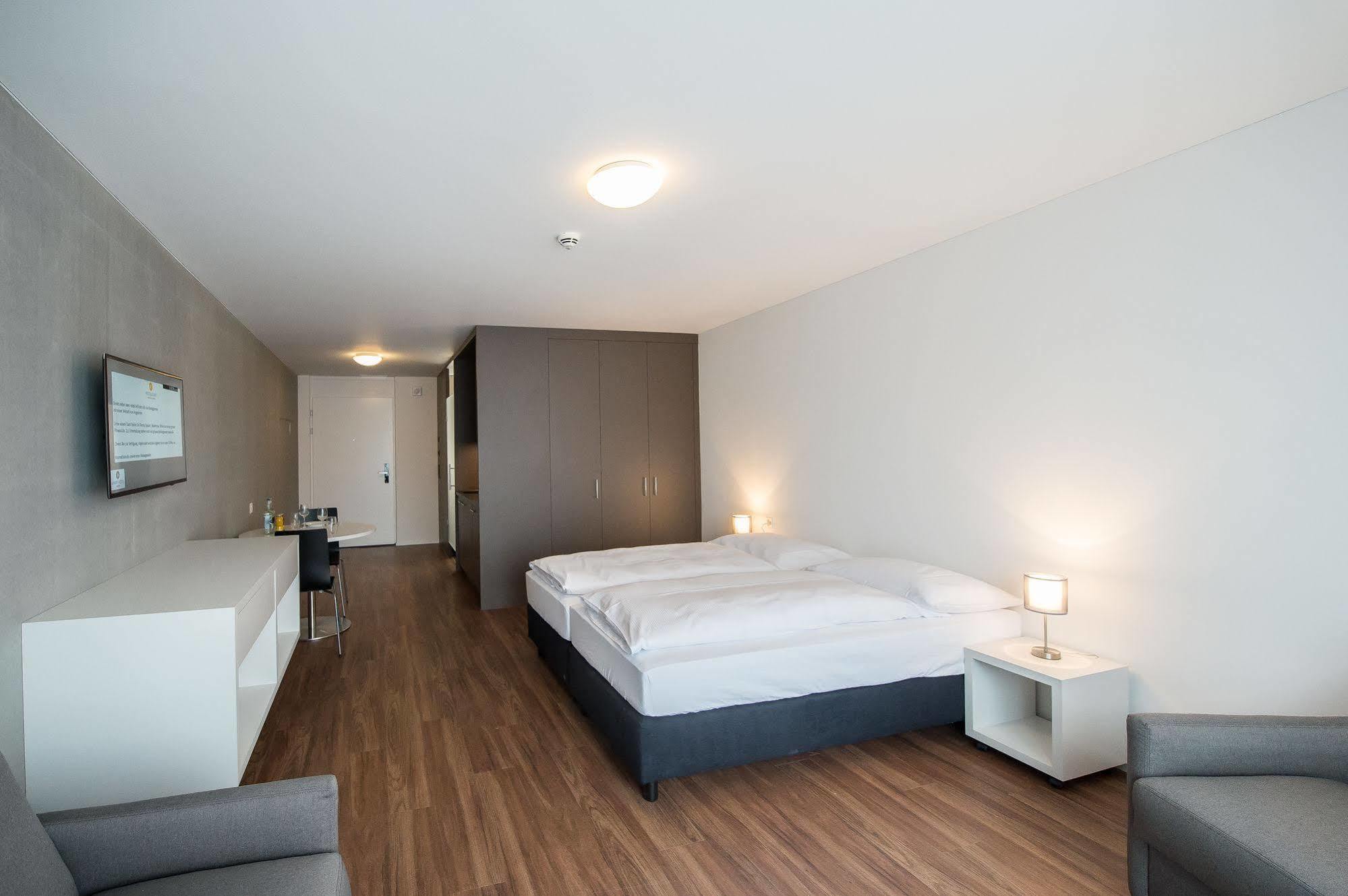 Aparthotel באדן מראה חיצוני תמונה